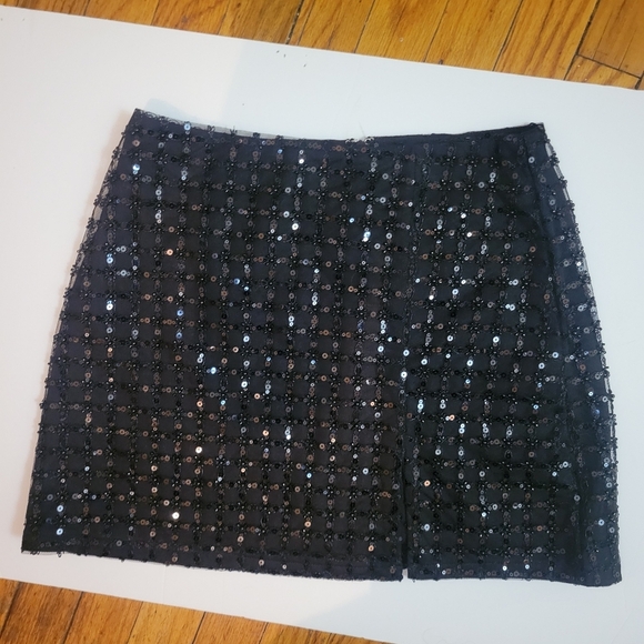 Lulu's Black Sequin Mini Skirt EUC - Picture 2 of 7